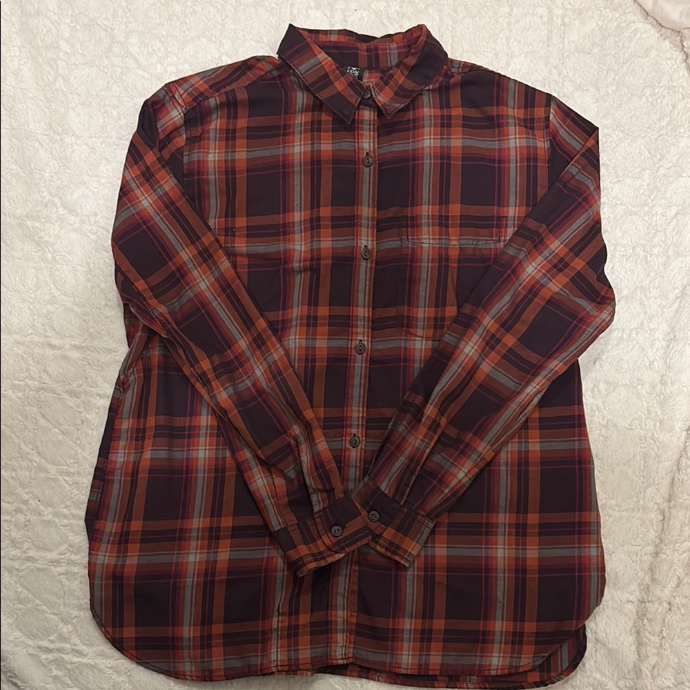 Mountain hardware Women’s plaid Shirt - Red and Black